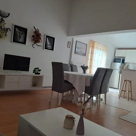 Apartamento Ema Posedarje