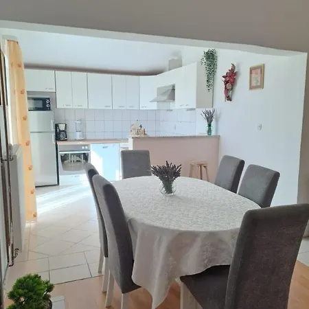 Ema Apartamento Posedarje