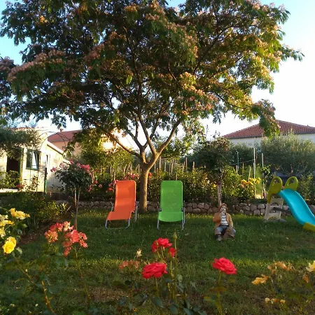 Apartamento Ema Posedarje