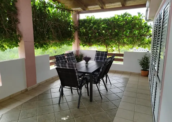 Ema Апартаменты *