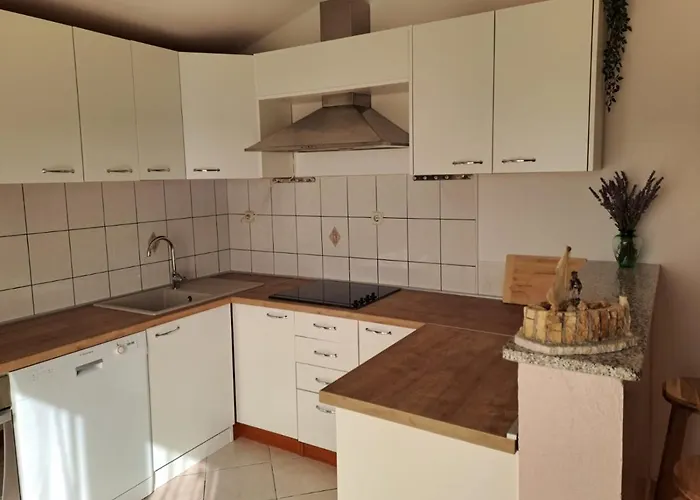 Ema Поседарье