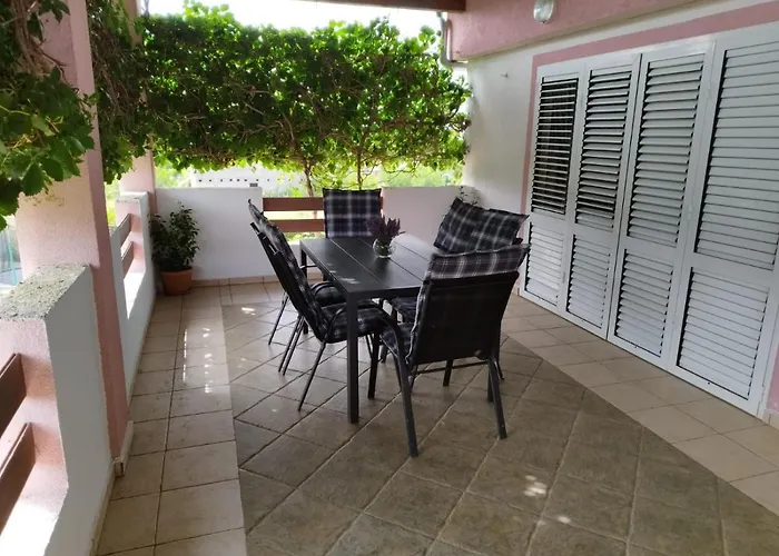 Ema Апартаменты Поседарье